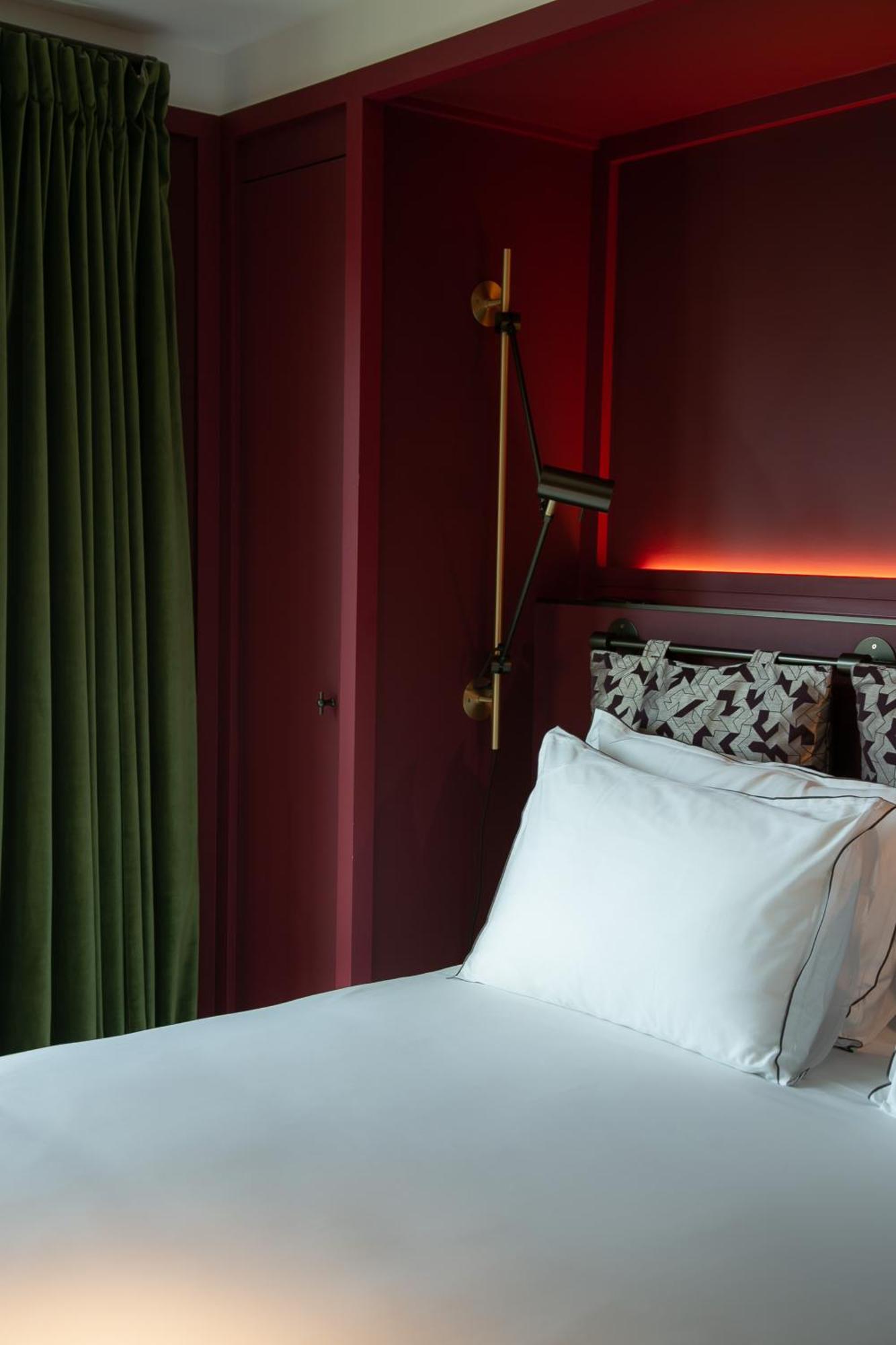 Hotel Le Ballu Parijs Buitenkant foto